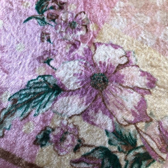 Vintage Novatex Pink and Yellow Floral Plush Blanket Soft Throw Mexico 54"x88' - Picture 8 of 11